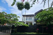 Rumah Modern Tropis Komplek Cinere Depok