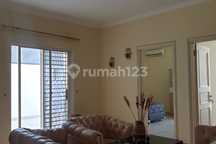 Disewa Rumah Pik Johar Golf 4 Kamar Furnish Bagus Murah
