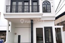 Rumah Tampilan Mewah Eropa Modern Ready Dan Indent