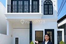 Siap Huni Rumah Eropa Modern 2 Lantai 