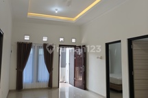 Rumah Bagus Siap Pakai di Semarang Barat