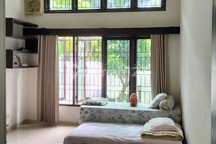 Paling Muraah di Kelasnya!!! Rumah Modern Raya Ketintang Surabaya
