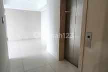 Penawaran Terbaik !!! Jual 3+1 Private Lift Apartemen Taman Anggrek Residences