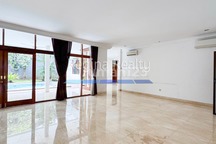 Regina Realty, Disewakan Rumah Pondok Indah, Jakarta Selatan