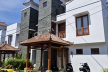 Rumah Villa 3 Lantai View Jungle Furnished di Ubud