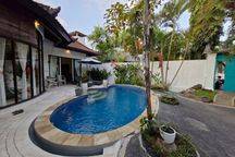 Rumah Villa Mewah Furnished di Sunset Road Seminyak