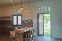 Rumah Cantik Luas 2 Bedroom Di Sewakan Di Nyambu Dekat Canggu