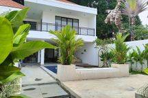 Vila Sanur Dua Lantai Modern Komplek Vila Di Sanur 