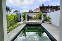 Vila Modern Brand New 2 Bonus Furniture Dekat Pantai Sanur 