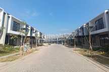 Rumah Bangunan Baru di Kota Baru Parahyangan