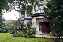 Rumah Cakep Furnished SHM Serpong Tangerang Selatan