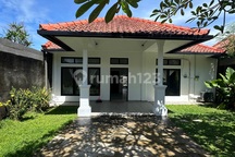 Villa Asri di Jl. Pantai Berawa, Tibubeneng, Kuta Utara, Badung, Bali, Indonesia, 80361, Canggu