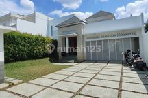 Rumah Terawat Sangat Cocok Untuk Rumah Tinggal,rumah Dinas,dan Embassy