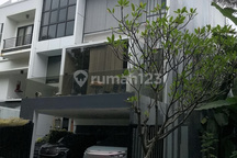 Rumah Mewah Pantai Indah Kapuk 9X17 Furnished + Bangunan Mandiri