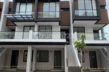 Bisa KPR Rumah Golf Island Pik 5X15 (3 Lantai)