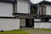 Tipe 2 lantai TERBARU, Kalpa De Villa di Lembah Nyiur Kairagi Mas