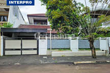 Rumah Dijual Intercon Kebon Jeruk 2 Lantai Lebar 12 Meter - LT 324M2