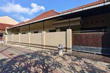 For Yearly Rent Rumah Luas Full Furnished Berlokasi Dekat TSM