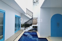 DROP PRICE! Brand New Freehold Santorini Villa Near Melasti Beach