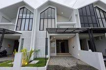 For Sale Brand New Villa in Seminyak with Ricefield View