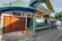Kontrakan Rumah 4 Kamar Tidur Gedongkuning