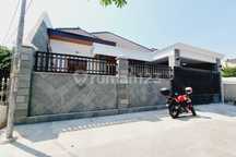 Rumah Mewah Sumber Banjarsari Solo Siap Huni Bangunan Kokoh SHM