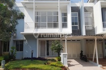 Dijual Cepat Harga Termurah Rumah di Grisea The Spring Gading Serpong 9X18m2 Siap Huni!