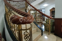 Rumah 2 Lantai Meruya Utara Marmer Siap Huni