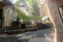 Rumah Meruya Harga Miring Hitung Tanah 300 Meter Lebih