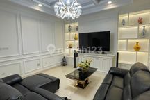 Jual Rugi! Rumah 12X20 Full Furnished 3 Lantai Siap Pakai - Segera Terjual !