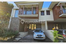 Villa di Newland Strategis Dekat dengan Pantai Kuta Jimbaran Badung, Bali