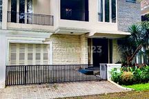 Disewakan / Dijual Rumah Modern Mewah di Greenwood Golf Araya Malang