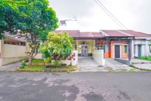 Rumah Hadap Timur SHM 10 Menit ke Rs Permata Depok Siap KPR J-41924