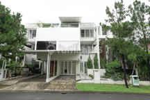 Rumah Cantik 3 LT Bebas Banjir 10 Menit ke Rs. Taman Harapan Baru Siap KPR J20618