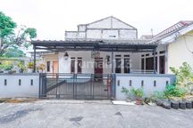 Rumah Strategis 15 Menit ke Terminal Sawangan Hadap Selatan J38243