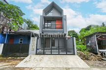 Rumah 15 Menit ke Stasiun Cilebut SHM Siap Huni 2 LT J32994