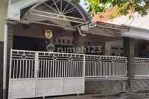 Rumah Dijual Murah Kota Gresik 2 Lantai SHM Dekat Akses Tol