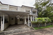 Rumah Cantik Di Candi Golf Semarang - Full Furnish & Siap Huni!"