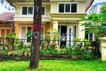 Rumah Riverside Full Perabot, Kamar Banyak, 10 Mnt ke Pintu Tol Karanglo