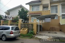Hunian Bagus Furnished 2 Lantai Palm Hills Estate