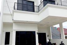 Rumah Mewah 2 Lantai Classic Modern 5 Menit Dari Pintu Tol