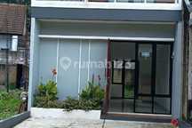 Rumah Take Over 2 Lantai di Perum Besar Depok