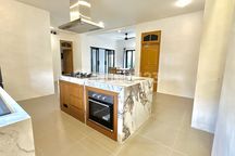 Newly Renovated Balinese Modern House With Garden