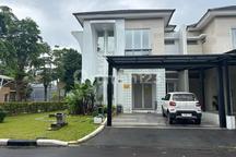 Disewakan Rumah 2 Lantai Posisi Hook Full Furnish Hanya 3 Menit ke Mall Grandwisata