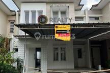 Rumah Grand Wisata 2 Lantai, Kamar 4+1, Fasilitas Kolam Renang, Lapangan Olahraga, Jogging Track, 100m dari Mall, Akses Langsung Tol Tambun Grand Wisata Bekasi