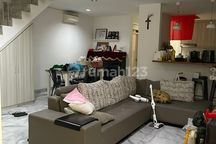 Rumah di Taman Kebon Jeruk, 4 KT, Dekat Mall