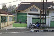 Disewakan Rumah Besar 4kt 3km di Pusat Kota Sukabumi 