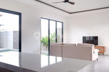 Villa Cantik Kebun Luas di Tukad Balian Sanur Area Nyaman Siap Huni Fully Furnished