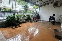 Rumah Lama Dekat Menteng Kuningan