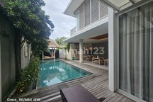 For Rent 2 Bedroom Villa At Seminyak, Walking Distance To The Beach